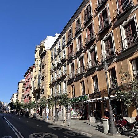 Dplace To Be - Exclusive Apartments In Historic Center Madrid Kültér fotó