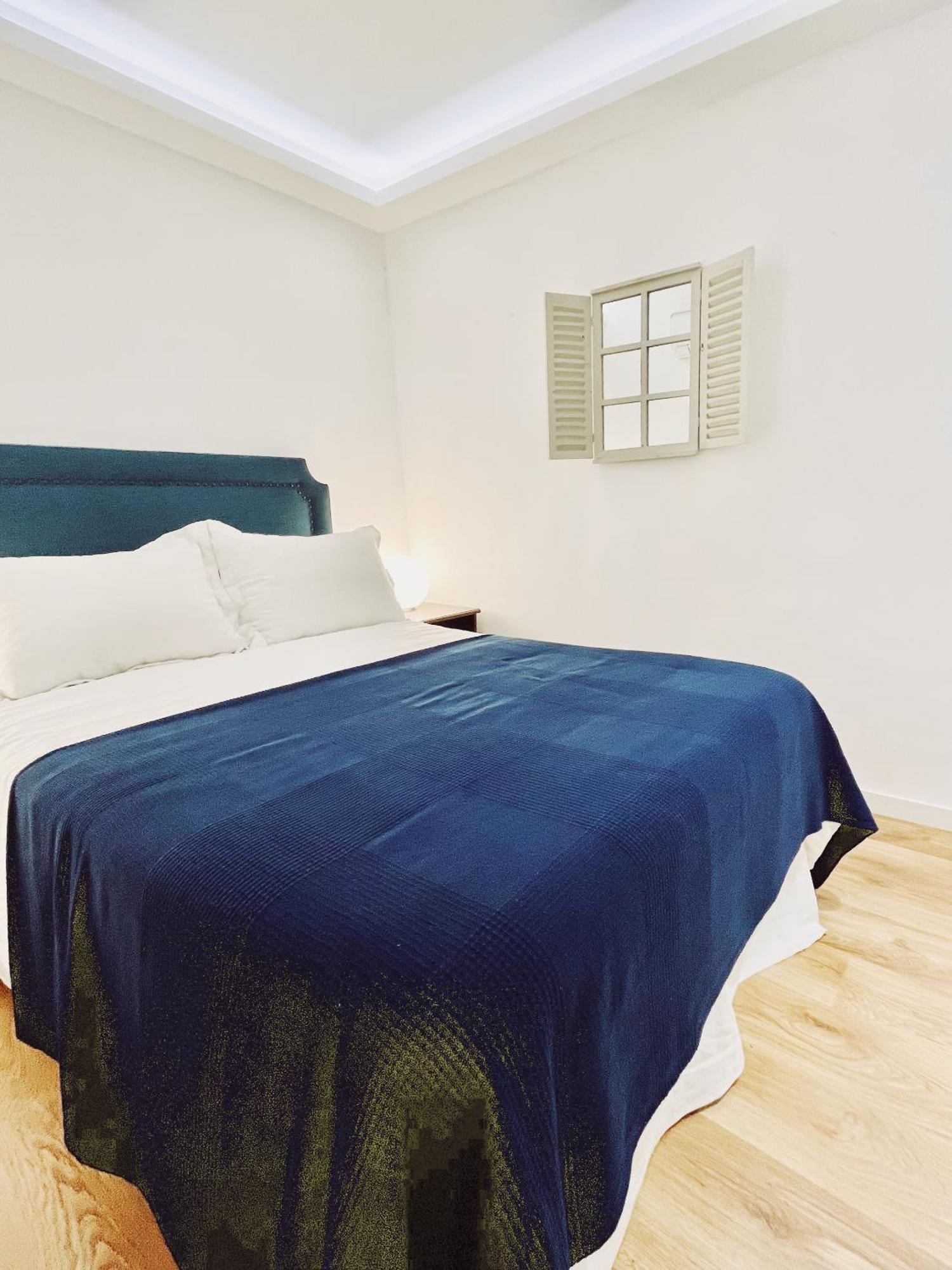 Dplace To Be - Exclusive Apartments In Historic Center Madrid Szoba fotó