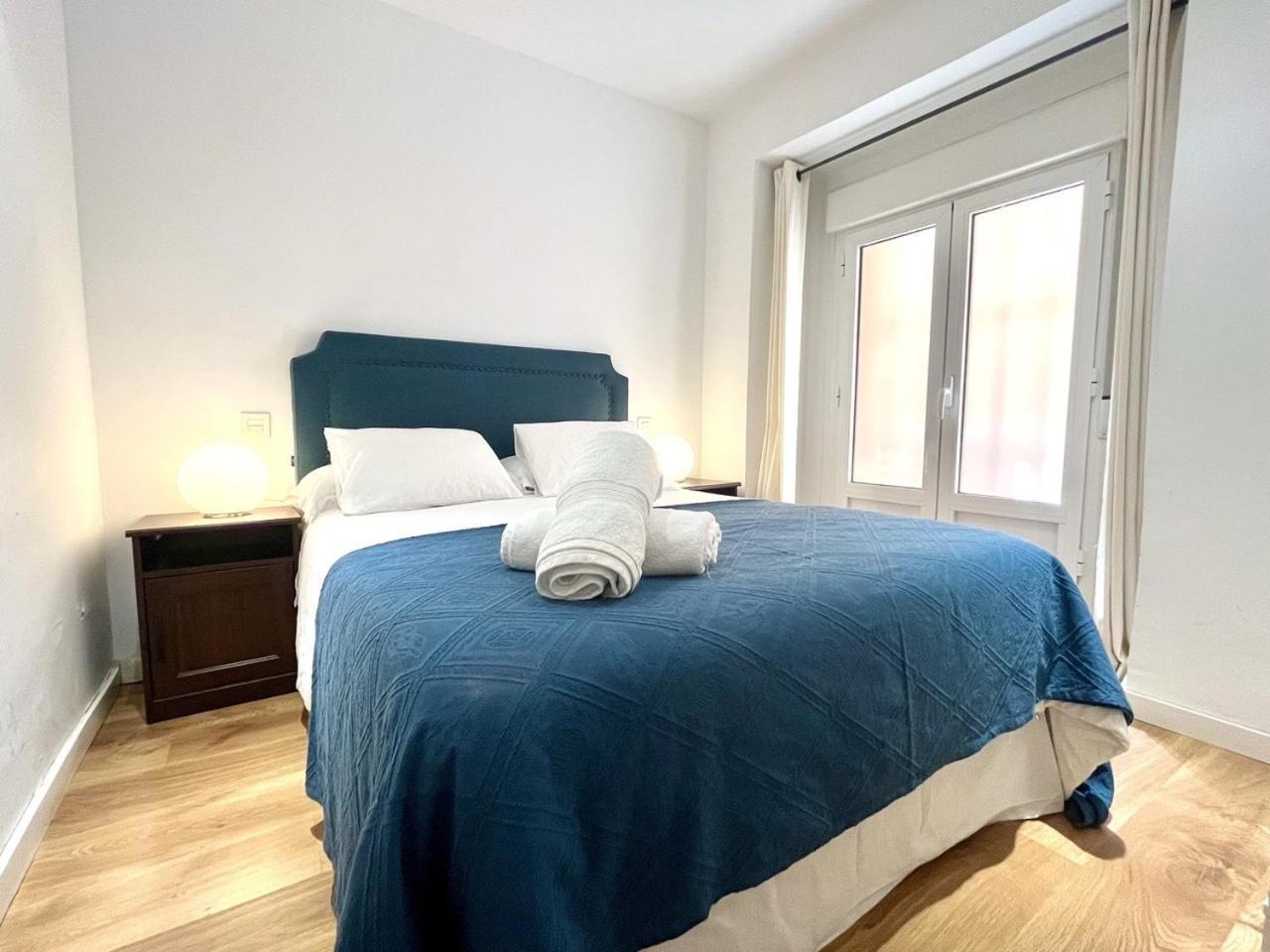 Dplace To Be - Exclusive Apartments In Historic Center Madrid Szoba fotó