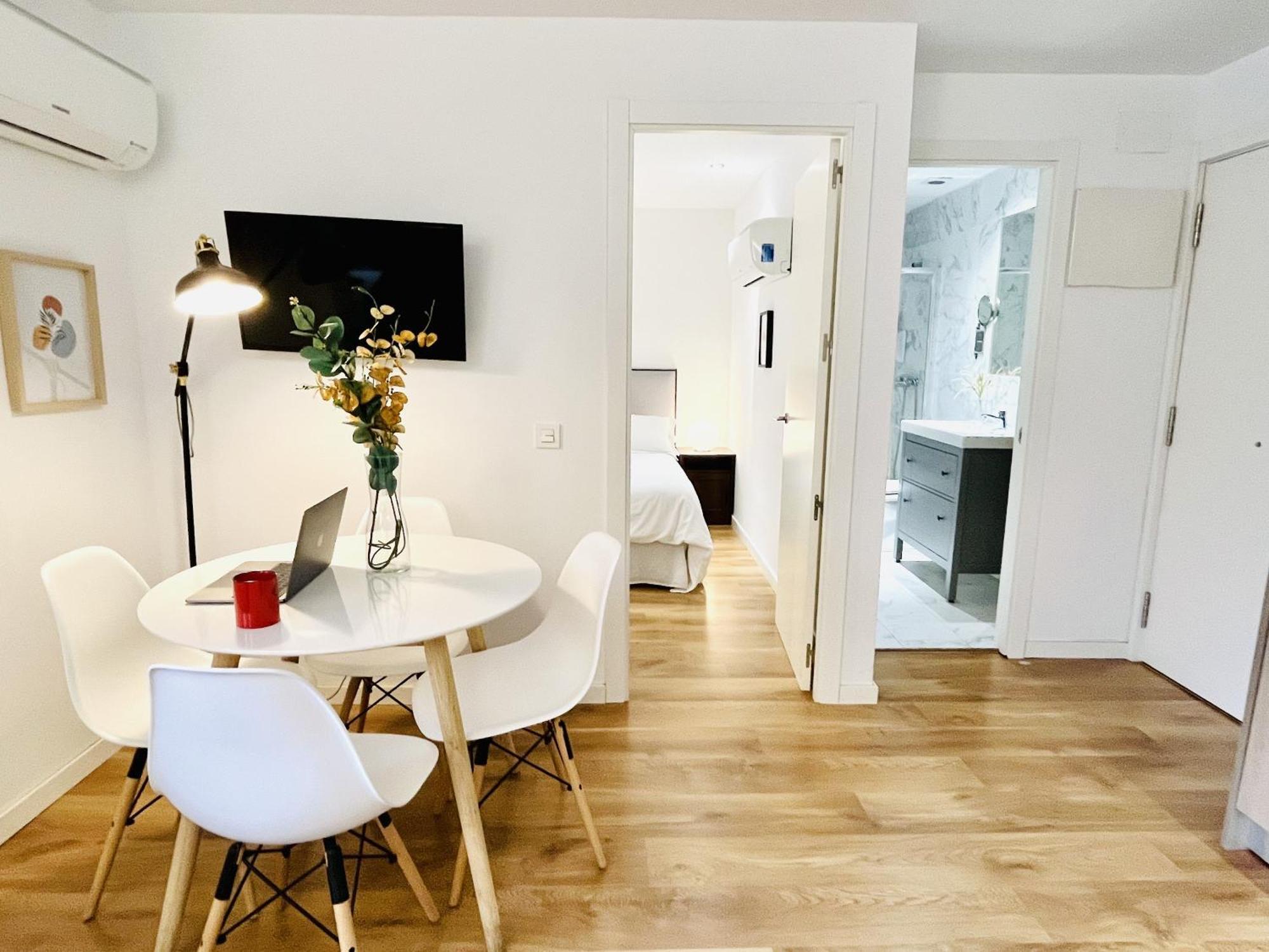 Dplace To Be - Exclusive Apartments In Historic Center Madrid Szoba fotó