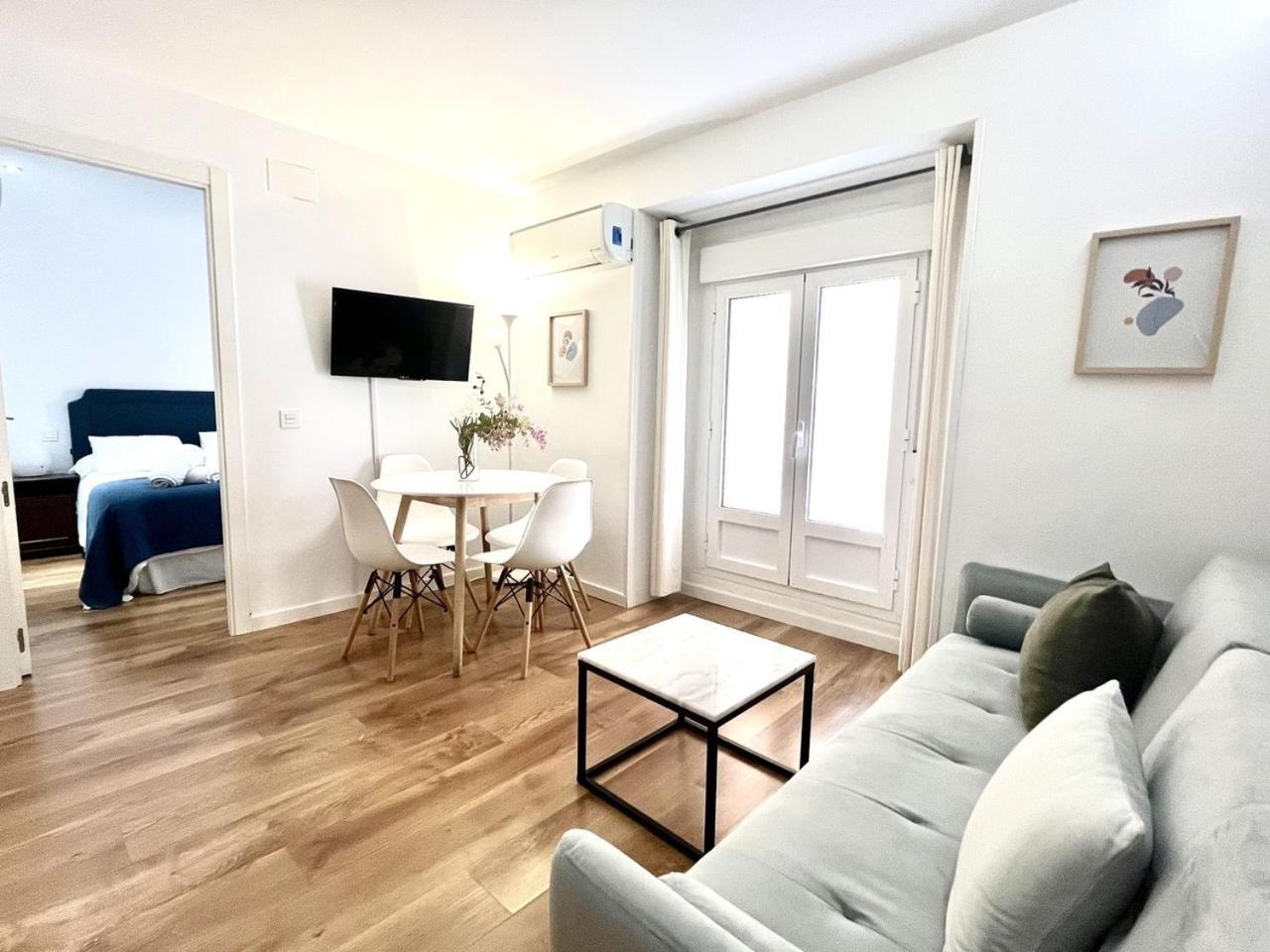 Dplace To Be - Exclusive Apartments In Historic Center Madrid Szoba fotó